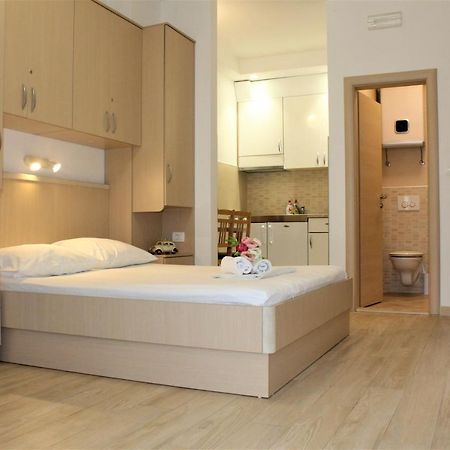City Center Apartments Miro Макарска Экстерьер фото